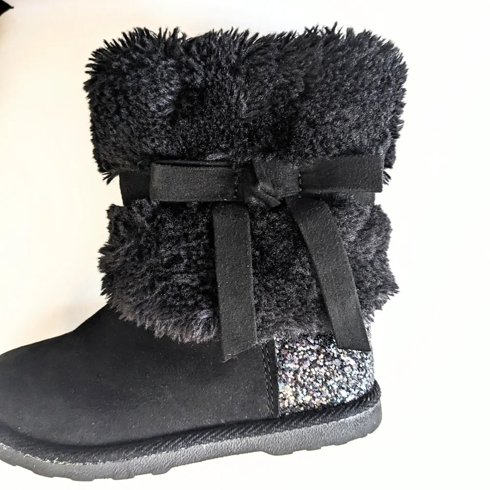 Girls Cozy Black Kids Boots with Glitter Accents